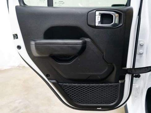 Used 2023 Jeep Wrangler Unlimited AWD/4WD image 23