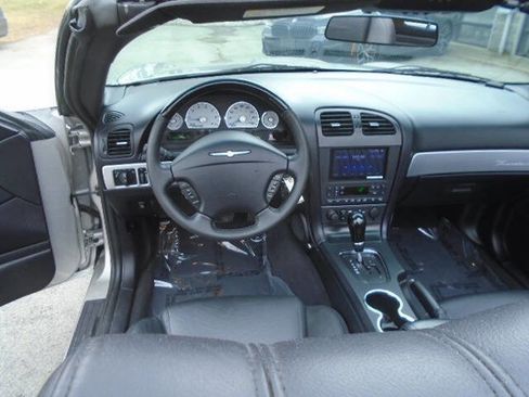 Used 2005 Ford Thunderbird Deluxe 2dr Convertible image 12