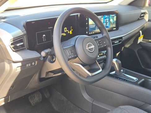 New 2026 Nissan Kicks SV image 11