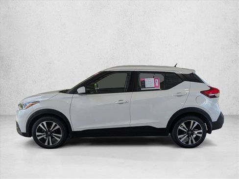Used 2020 Nissan Kicks SV FWD image 9