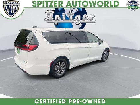 Used 2024 Chrysler Pacifica Limited FWD image 9