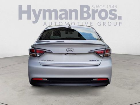 Used 2016 Hyundai Sonata SE image 4