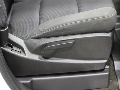 Used 2015 Chevrolet Silverado 1500 LT w/ LT Convenience Package AWD/4WD image 23