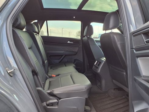 Used 2021 Volkswagen Atlas Cross Sport SE image 27