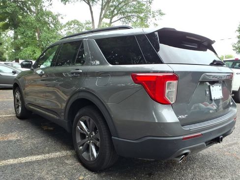 Used 2023 Ford Explorer XLT w/ Equipment Group 202A AWD/4WD image 4