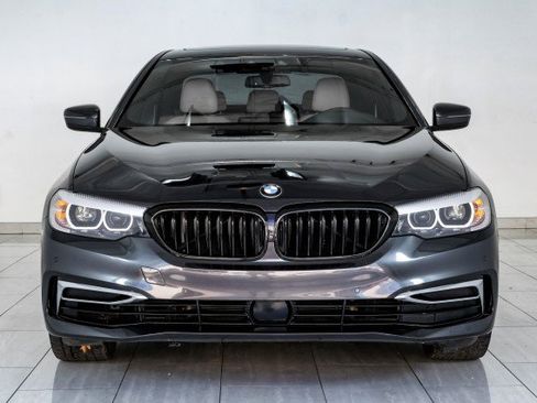 Used 2020 BMW 530i xDrive w/ Premium Package image 3