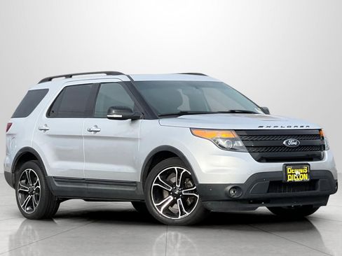 Used 2013 Ford Explorer Sport w/ Class III Trailer Tow Pkg image 2