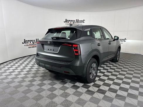 Used 2025 Nissan Kicks S image 10