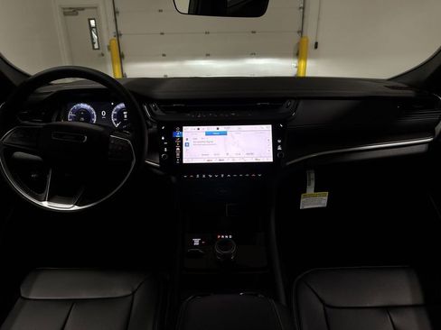 New 2026 Jeep Grand Cherokee Limited AWD/4WD image 10