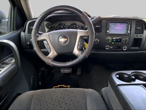 Used 2007 Chevrolet Silverado 1500 LT w/ 1LT Convenience Package AWD/4WD image 5