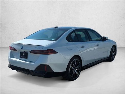 New 2027 BMW 550e xDrive AWD/4WD image 2