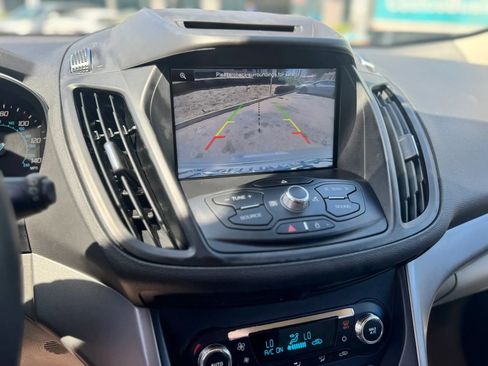 Used 2014 Ford Escape SE w/ Equipment Group 201A FWD image 14