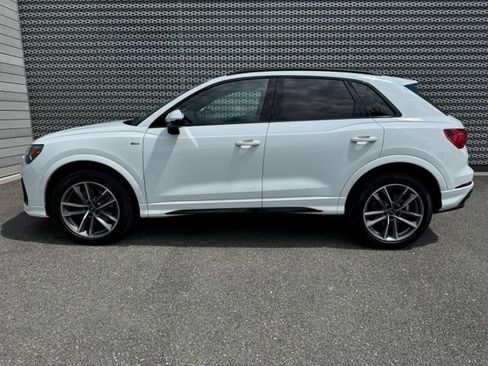 Certified 2025 Audi Q3 2.0T Premium w/ Convenience Package AWD/4WD image 2