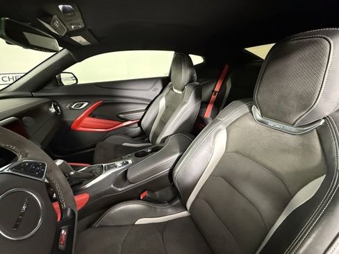 Used 2023 Chevrolet Camaro SS image 28