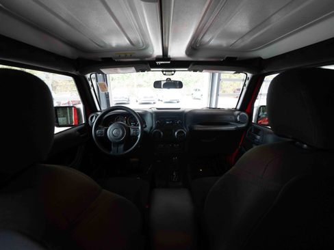 Used 2017 Jeep Wrangler Unlimited Sport AWD/4WD image 19