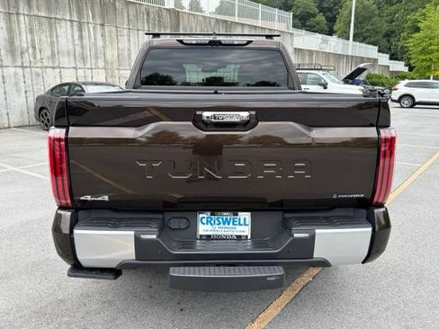 Used 2025 Toyota Tundra Limited AWD/4WD image 6