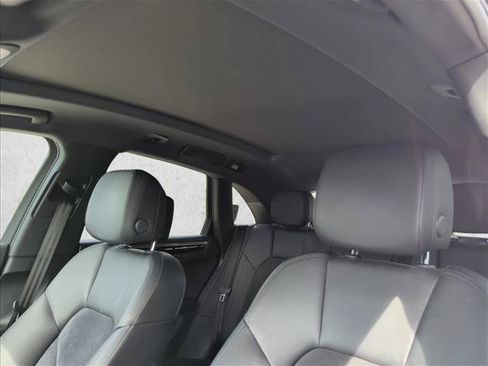 Used 2021 Porsche Macan AWD/4WD image 15