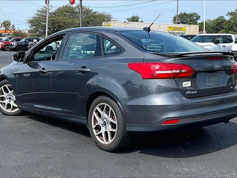 Used 2015 Ford Focus SE w/ Equipment Group 201A FWD image 6