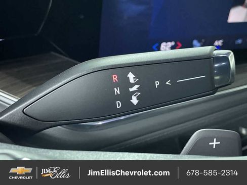 New 2026 Chevrolet Suburban LT w/ Comfort Package image 33