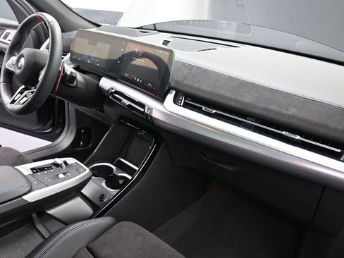 Used 2025 BMW X2 M35i w/ Premium Package image 21