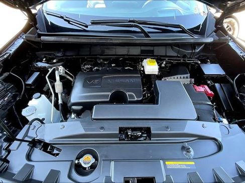 Used 2024 Nissan Pathfinder Platinum w/ Cargo Package image 9