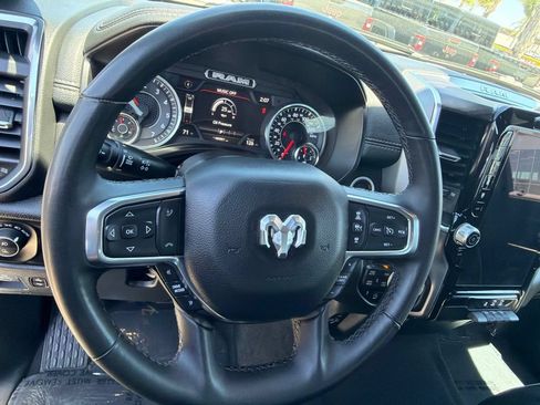 Used 2025 RAM 1500 Laramie AWD/4WD image 15