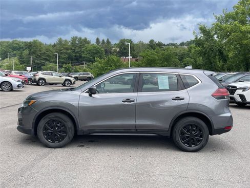 Used 2018 Nissan Rogue S AWD/4WD image 2