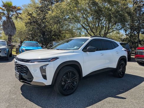 Used 2025 Chevrolet Trax ACTIV w/ Driver Confidence Package FWD image 7