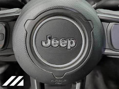 Used 2023 Jeep Gladiator Sport image 32