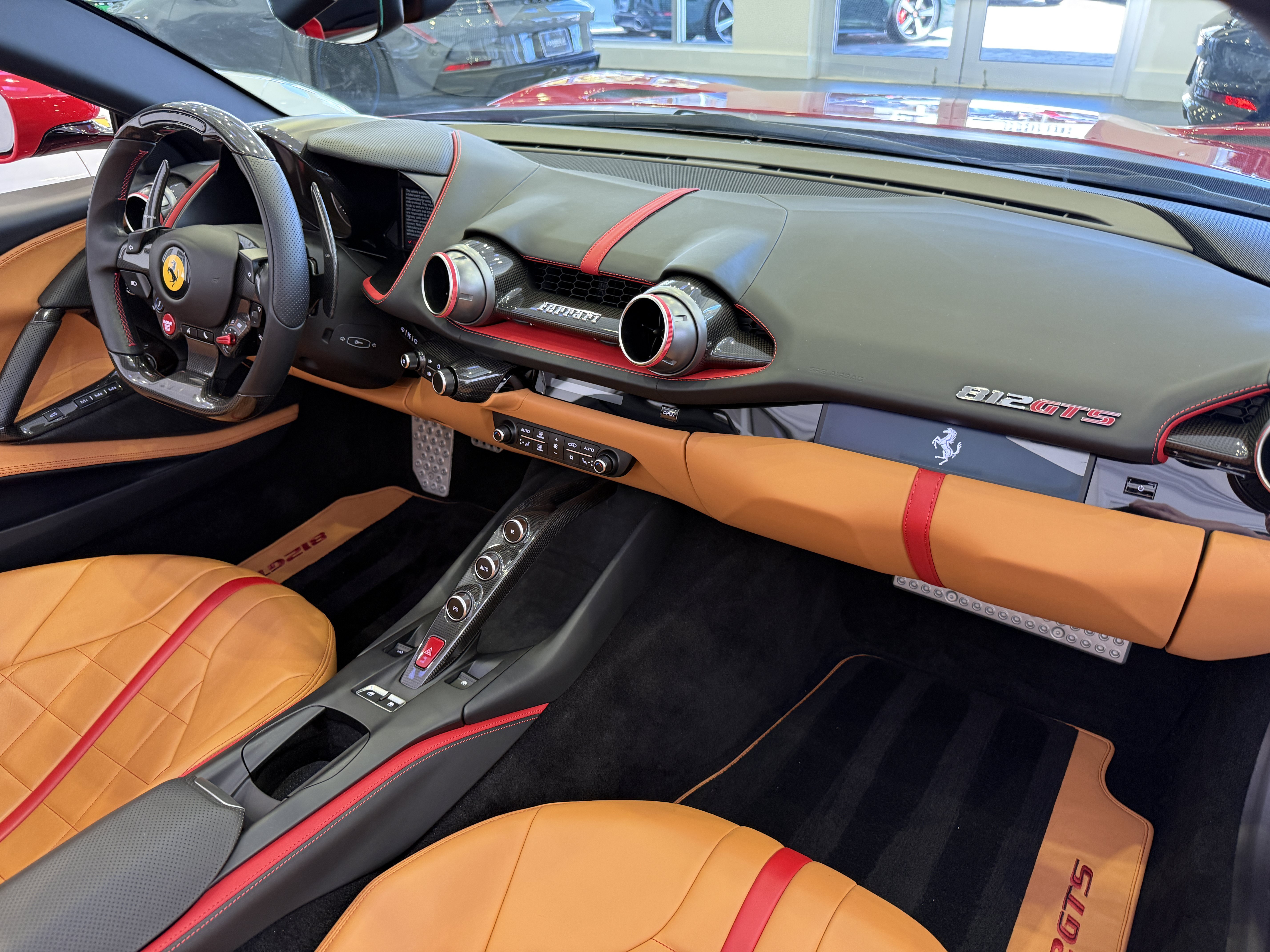 Used 2022 Ferrari 812 GTS RWD image 32