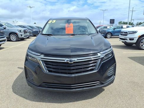 Certified 2023 Chevrolet Equinox LS w/ LS Convenience Package FWD image 2