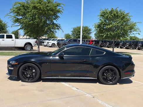 Used 2019 Ford Mustang GT w/ Equipment Group 301A image 6