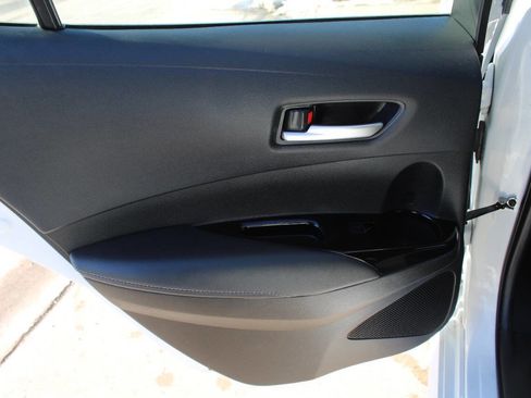 Used 2021 Toyota Corolla SE w/ Carpet Mat Package (TMS) image 9