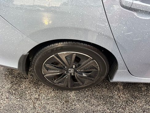 Used 2019 Honda Civic EX image 8