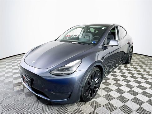 Used 2022 Tesla Model Y Performance image 3