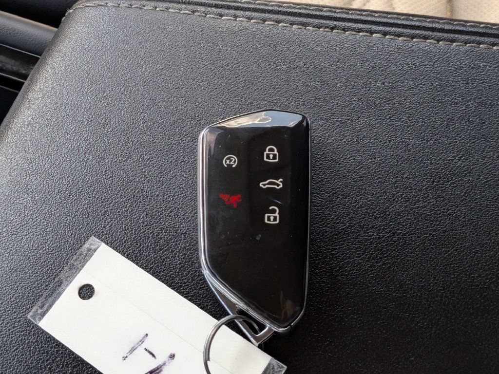 Used 2024 Volkswagen Atlas SE AWD/4WD image 33