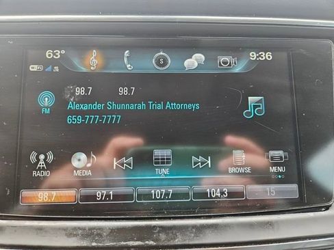 Used 2019 Buick Enclave Essence image 19