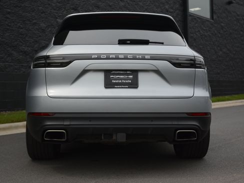 Certified 2023 Porsche Cayenne AWD/4WD image 6