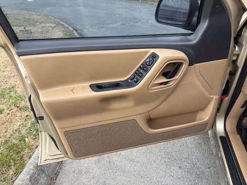 Used 1999 Jeep Grand Cherokee Laredo image 15