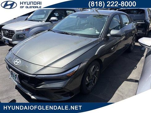 Used 2024 Hyundai Elantra Limited FWD image 1