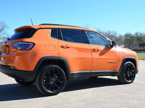 New 2026 Jeep Compass Latitude image 3