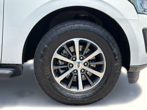 Used 2020 Ford Expedition XLT AWD/4WD image 12