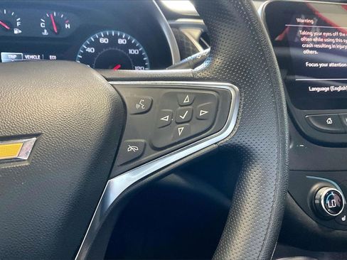 Used 2025 Chevrolet Malibu LT image 9