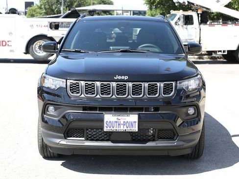 New 2025 Jeep Compass Latitude image 5