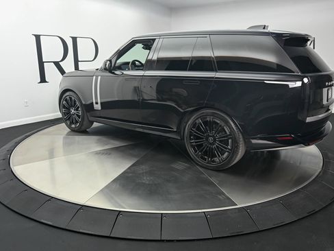Used 2024 Land Rover Range Rover Autobiography AWD/4WD image 9