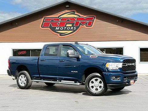 Used 2024 RAM 2500 Big Horn w/ Sport Appearance Package AWD/4WD image 2