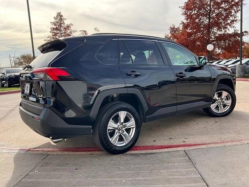 Used 2025 Toyota RAV4 XLE image 6