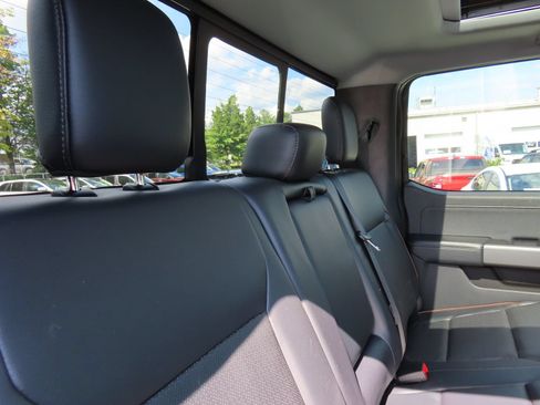 Used 2025 Ford F350 Lariat w/ Lariat Ultimate Package AWD/4WD image 37