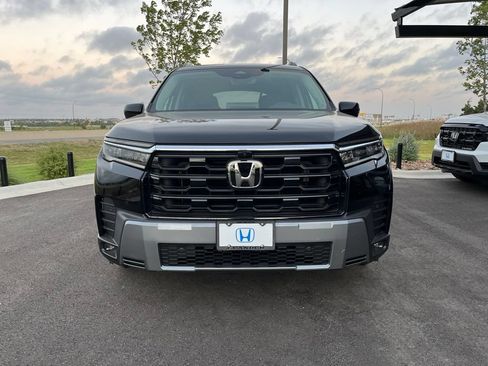 Used 2026 Honda Pilot Elite image 2