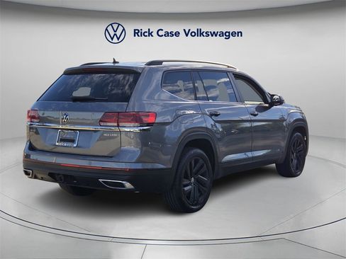 Certified 2022 Volkswagen Atlas SE image 6